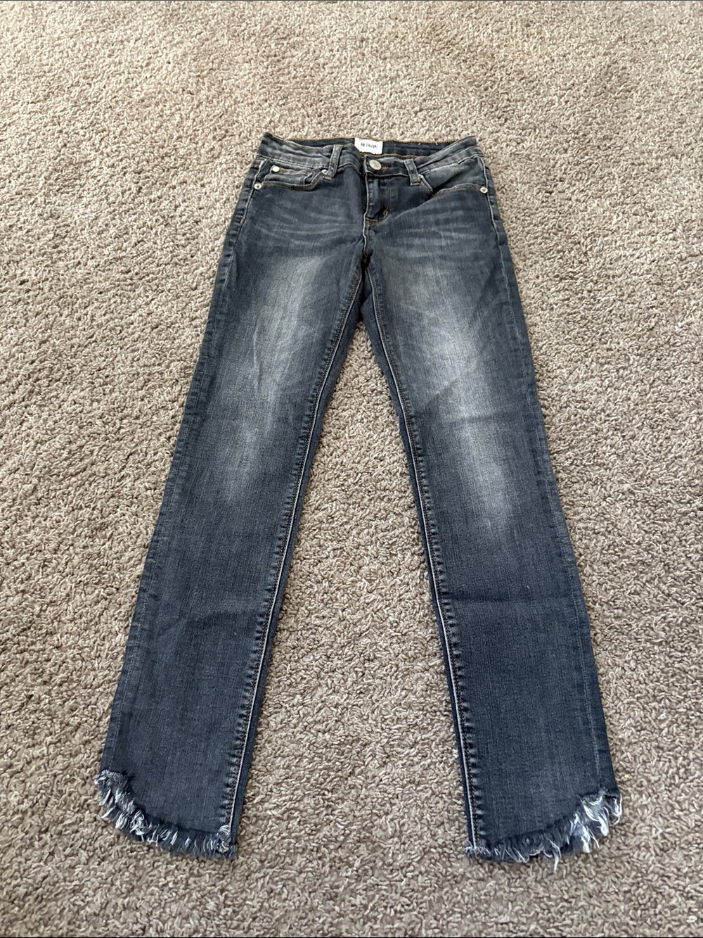 Hudson Jeans Girls' Washed Gray/Black 
Jeans with Frayed Hem